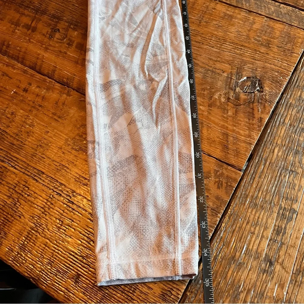 Lululemon Speed Up Tight Leggings - Sz 4 - Picture 6 of 9